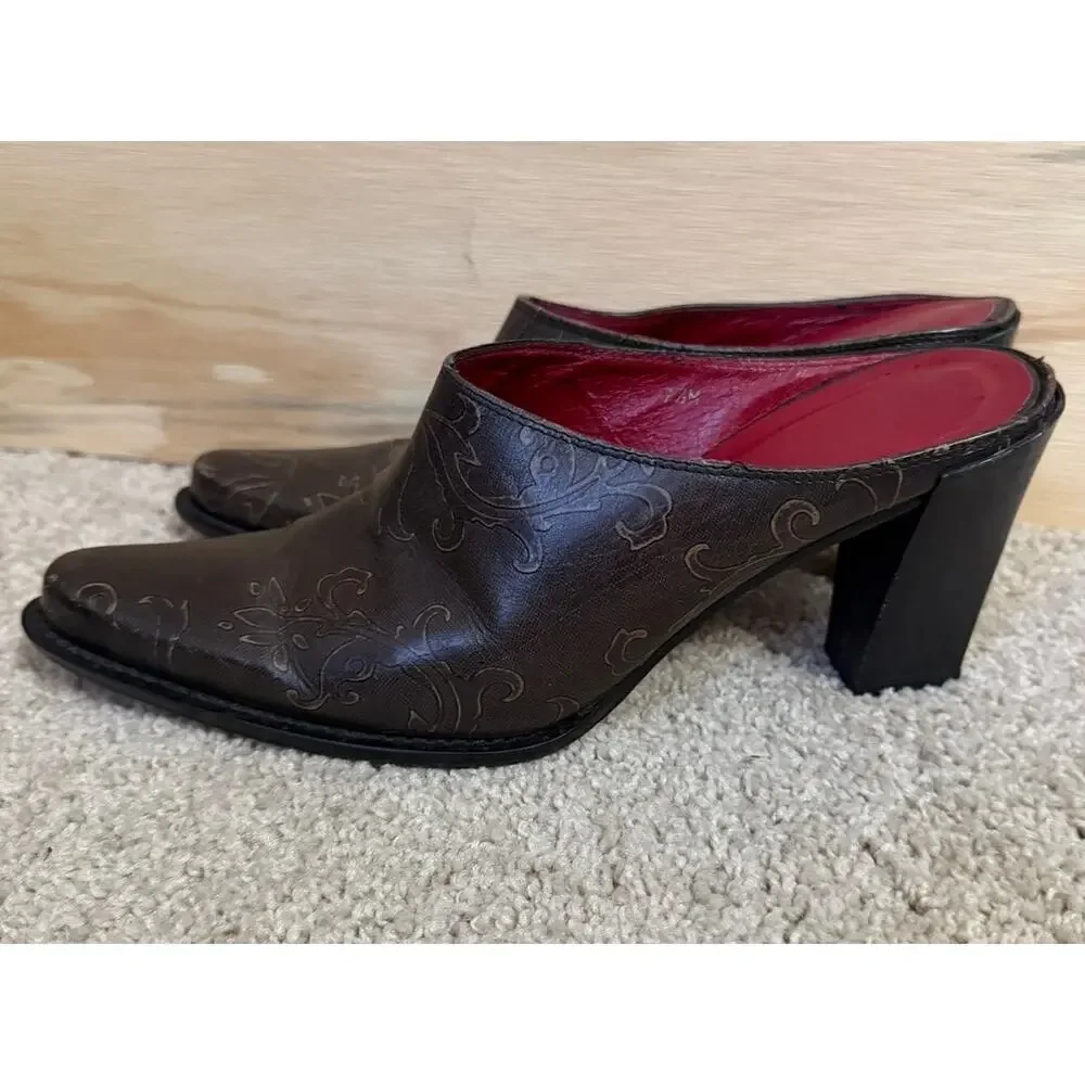 Women's Donald Pliner‎ Western Mules 7.5 Embossed Slip On Shoes